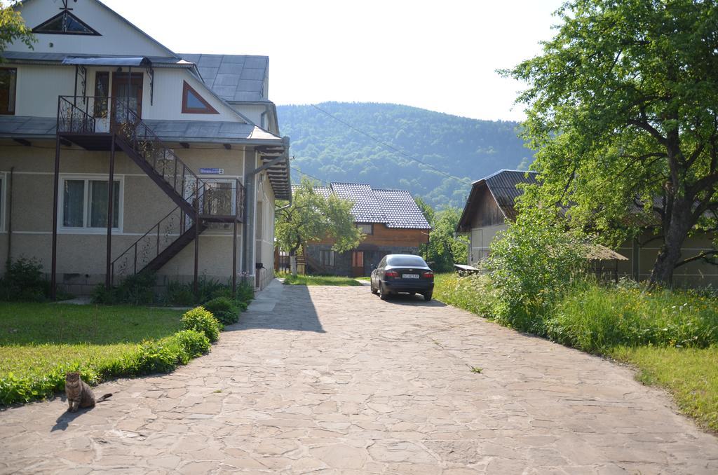 Rosinka Apartment Yaremche Bagian luar foto