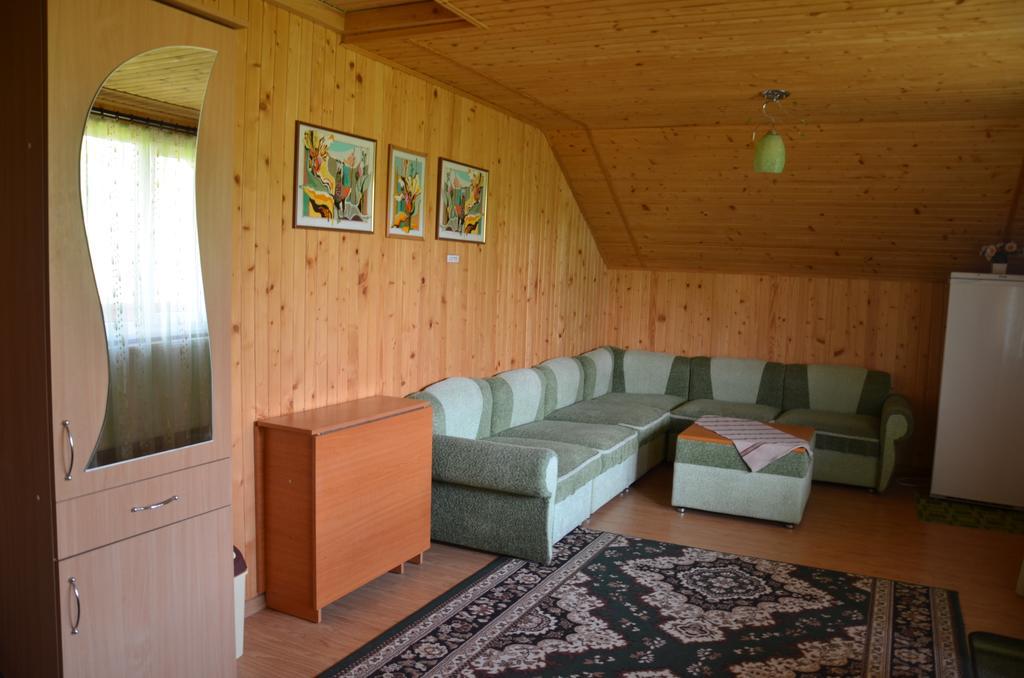 Rosinka Apartment Yaremche Bagian luar foto