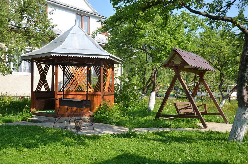 Rosinka Apartment Yaremche Bagian luar foto