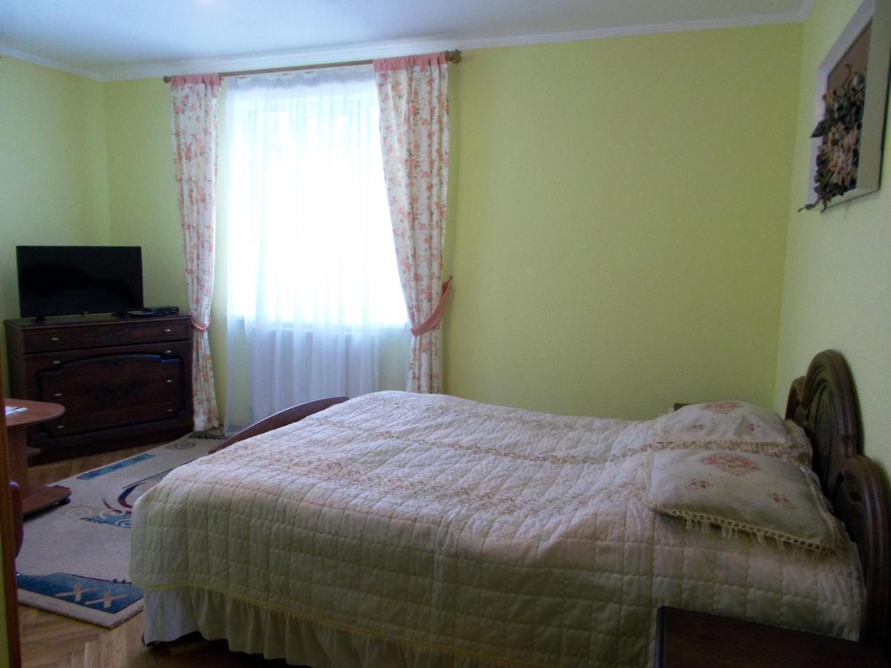 Rosinka Apartment Yaremche Bagian luar foto