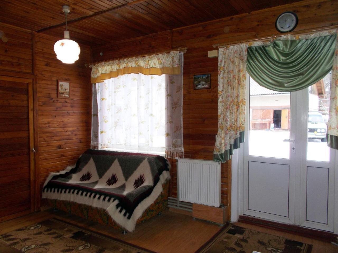 Rosinka Apartment Yaremche Bagian luar foto