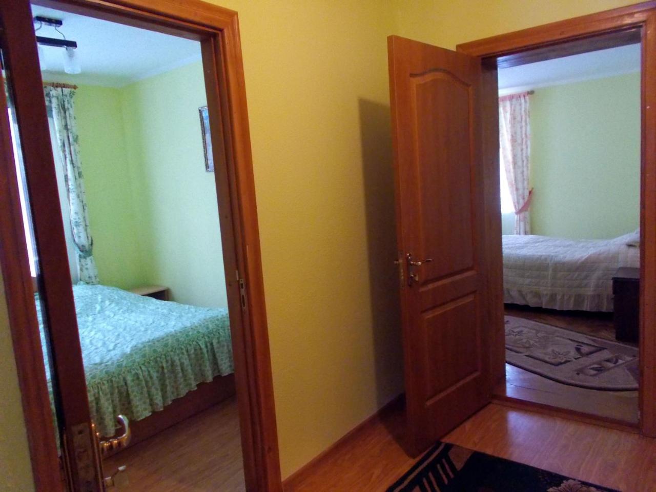 Rosinka Apartment Yaremche Bagian luar foto