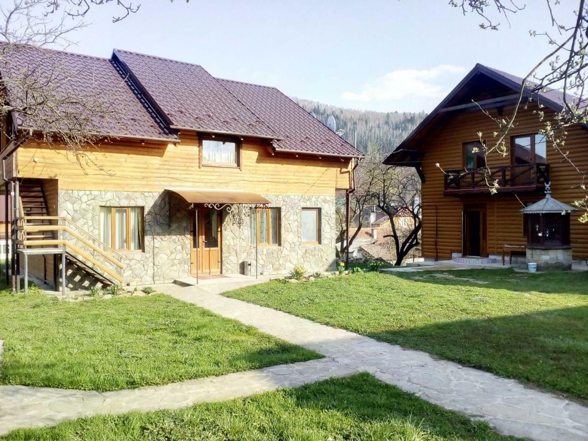 Rosinka Apartment Yaremche Bagian luar foto