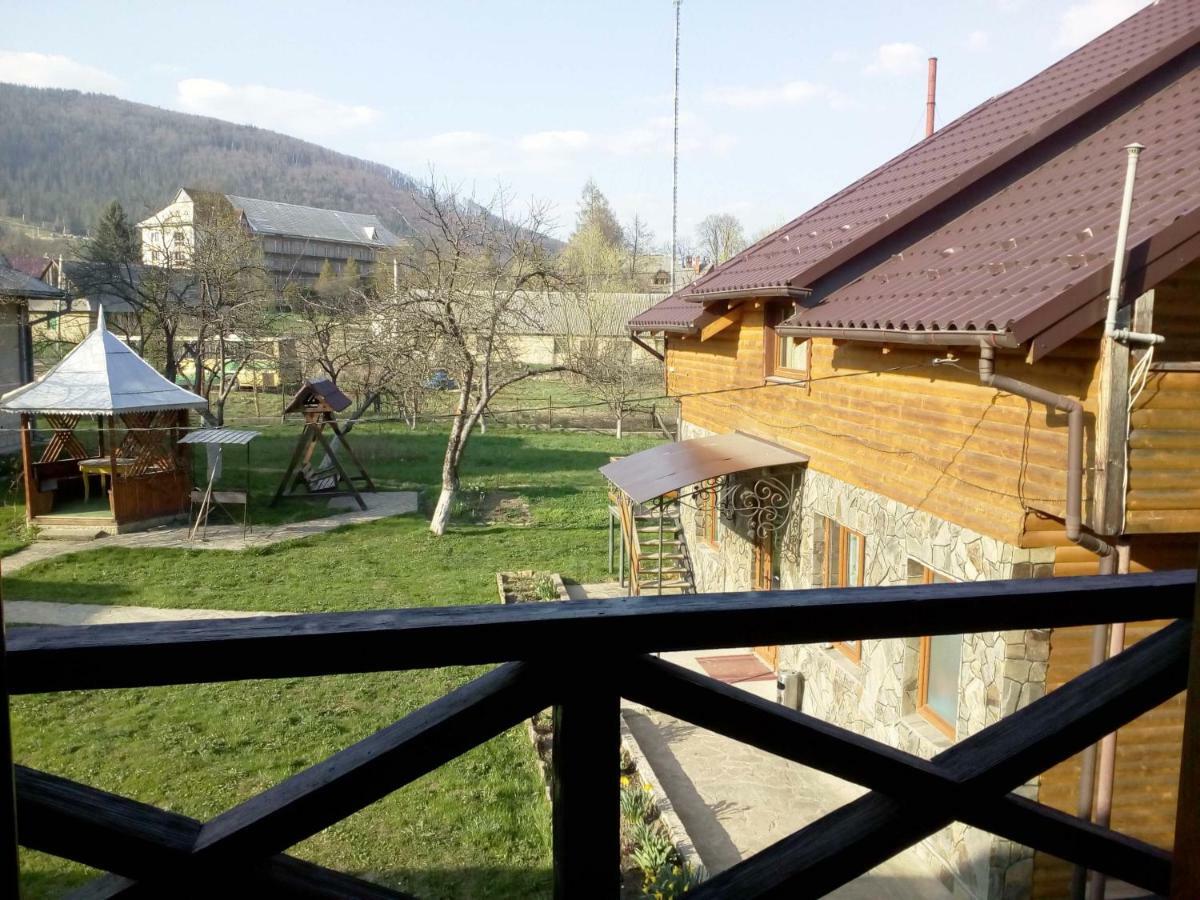 Rosinka Apartment Yaremche Bagian luar foto